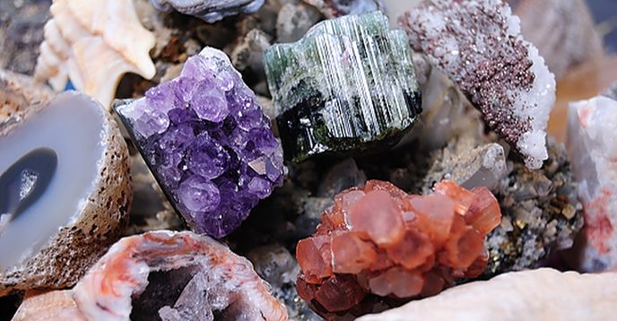 Geology 101: Introduction to Rocks, Crystals, and Gemstones | Small ...