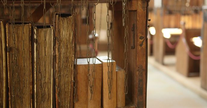 Chain Library Why Books Were Chained to Shelves (and the History of Libraries ...