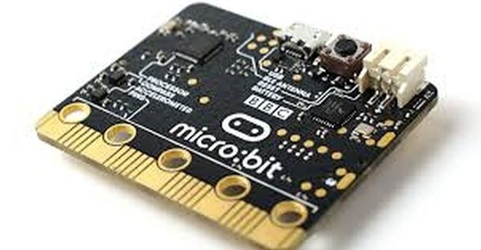 Introduction to the MicroBit microcontroller | Small Online Class for ...
